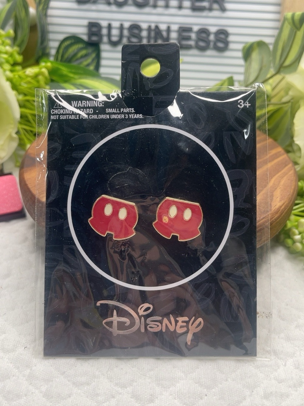 Disney Mickey Mouse Red Shorts Enamel Stud Earrings New
New Disney Mickey Mouse
